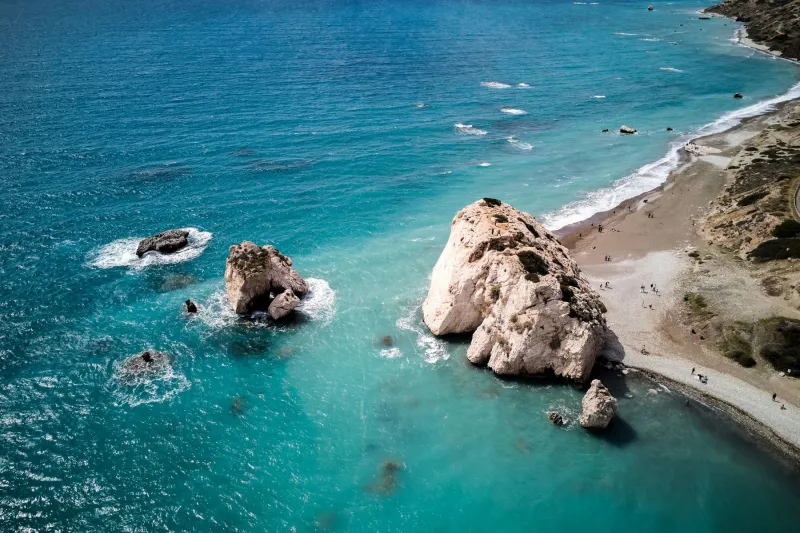 Petra tou Romiou an der Südküste – die Küstenstraße zwischen Paphos und Limassol