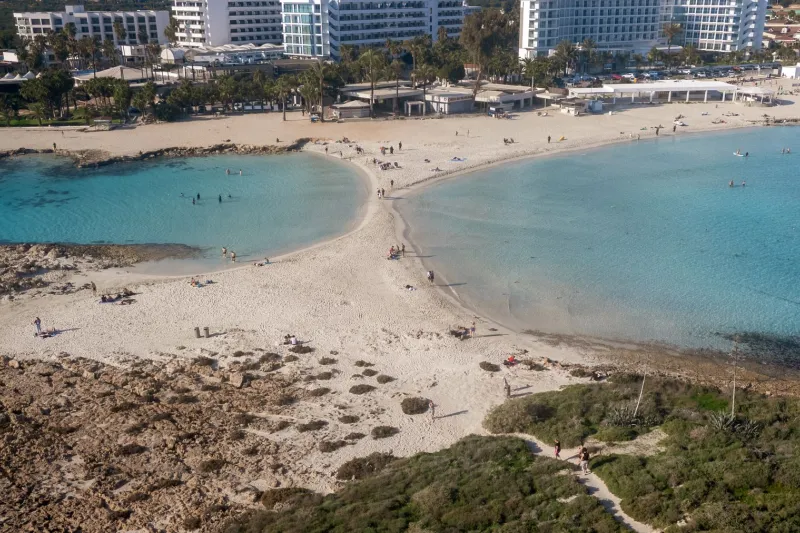 Nissi Beach bei Ayia Napa von oben – typische erste Besichtigungsroute