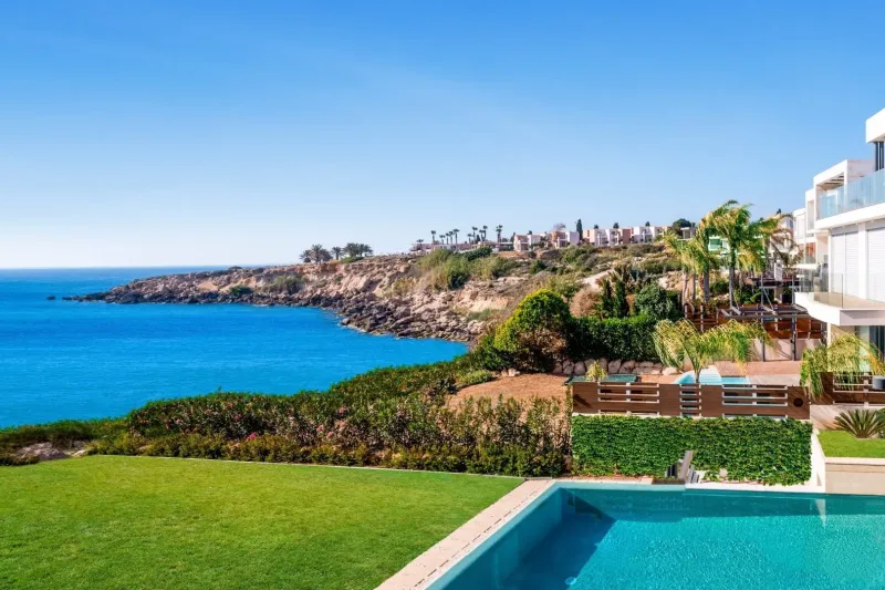 Adonis Beach Villas – Villa in Chloraka