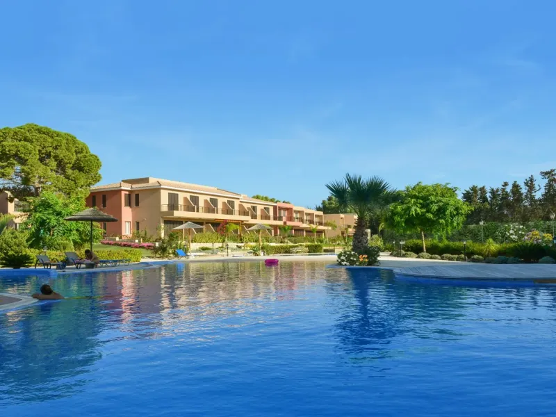 Apartment 003, Block C, Aphrodite Gardens – Bild 3