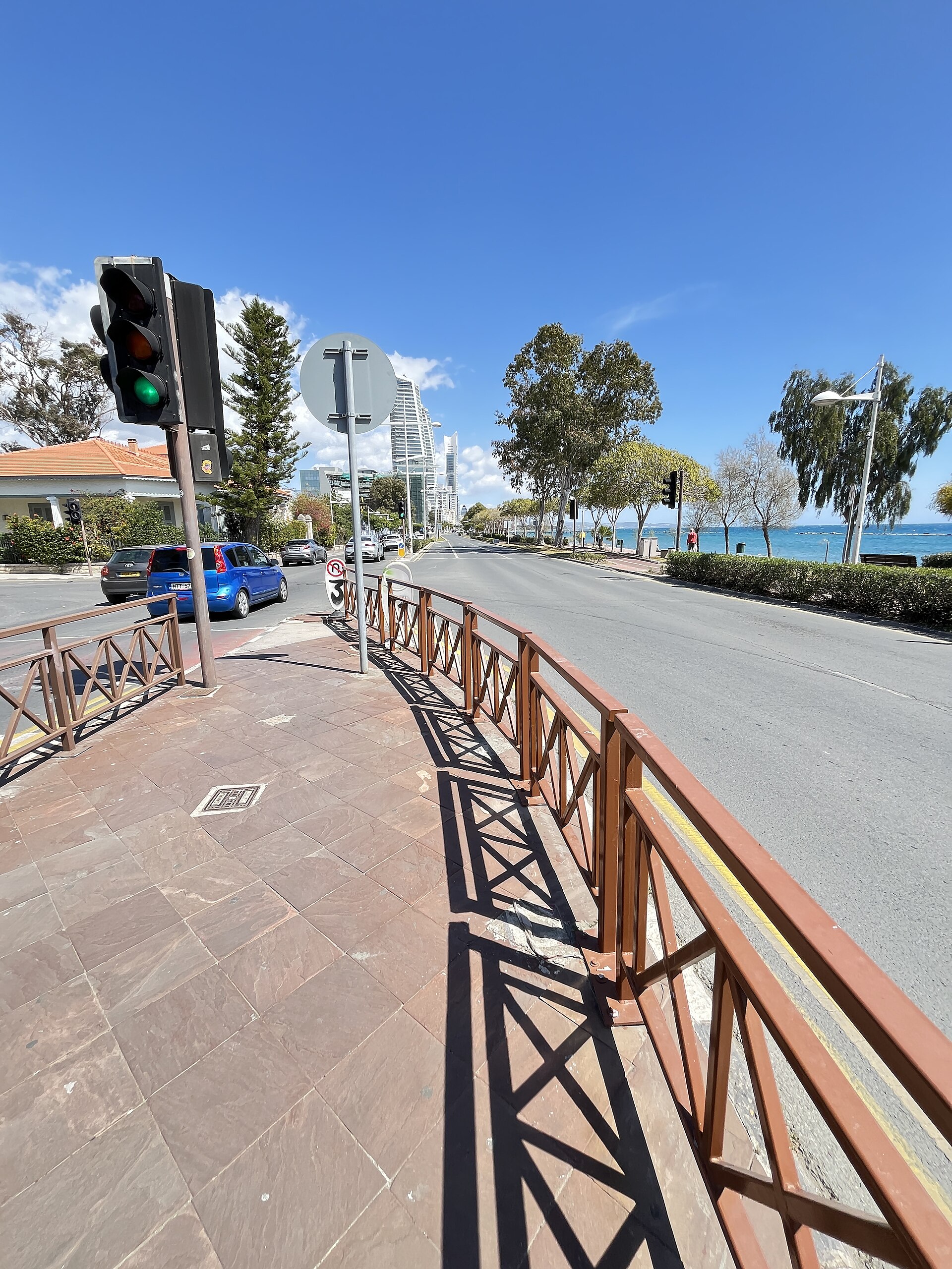 Hochhäuser an der Küste von Limassol